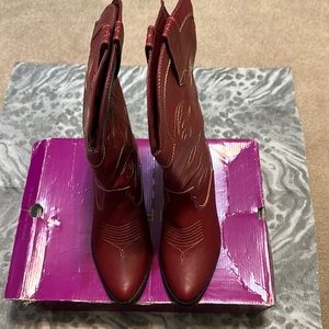 Rampage Red Distress Cowboy Boots, Size 11, New, Box, No trade